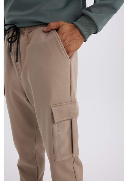 Fit Sporcu Jogger Eşofman Altı Standart Fit Üç Cepli Beli Bağcıklı Lastikli Paça D3741AX24WN