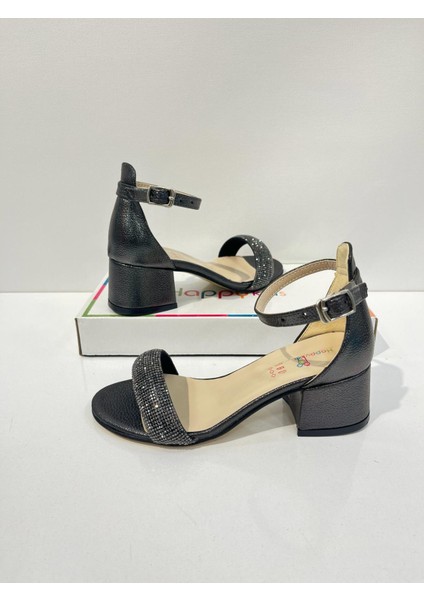 Kız Çocuk Abiye Ayakkabı Platin Rugan Tek Bantlı Taşlı Mezüniyet-Düğün Topuklu Çocuk Abiye Ayakkabı modelleri