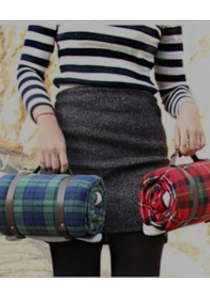 Taşınabilir Ekose Battaniye 160x100 cm, yün, lacivert, hafif, şık, ev ve dış mekan kullanımı