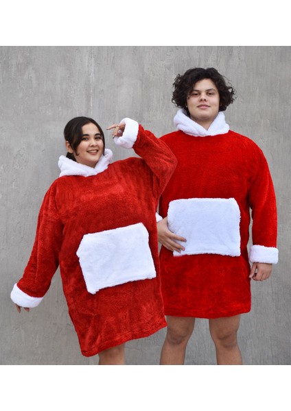 Kırmızı Beyaz Peluş Polar Giyilebilir Battaniye Pijama, rahat ve sıcak kullanım sağlar.