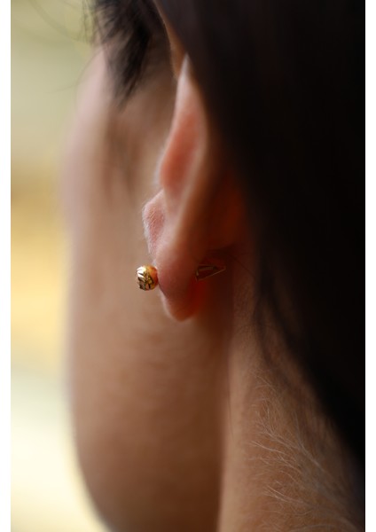 14 Ayar Altın Çevirmeli Vidalı Işıltılı Top Küpe 4 mm modelleri