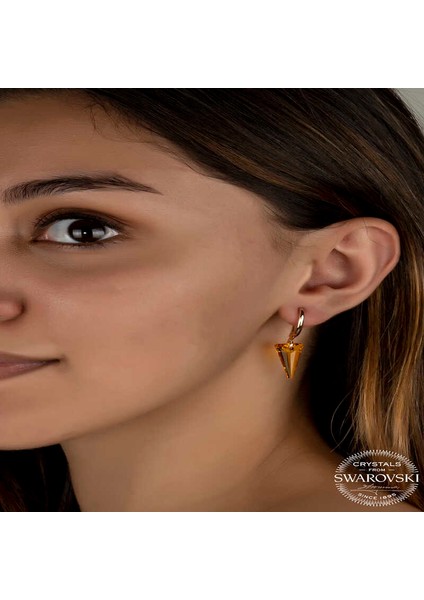 Swarovski Crystal Taşlı Gümüş Sarı Taşlı Üçgen Sallantılı Kadın Küpe fiyatları