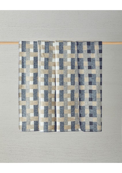Yumuşak pamuklu tek kişilik battaniye 150x200 cm, bej renk, düz desen