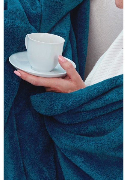 Yumuşak Peluş Polar Battaniye 100x150 cm, 4 mevsim kullanıma uygun, rahat ve şık mavi fiyatları