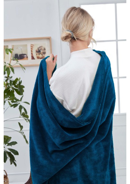 Yumuşak Peluş Polar Battaniye 100x150 cm, 4 mevsim kullanıma uygun, rahat ve şık mavi modelleri