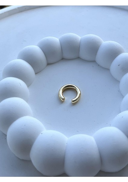 Basic Gold Earcuff