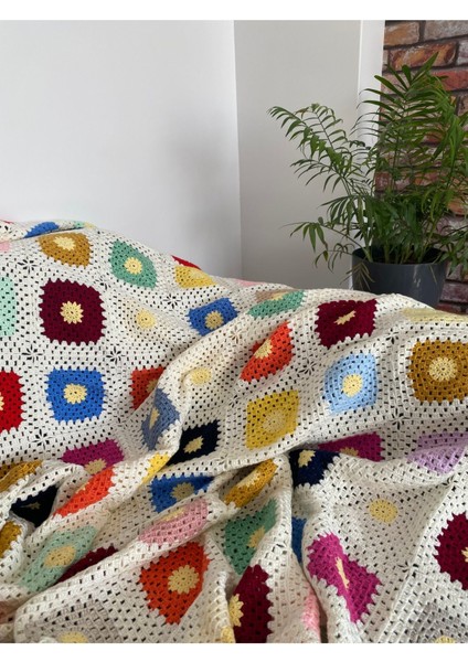 El Emeği Motif Örgülü Renkli Çiçek Tv Battaniyesi