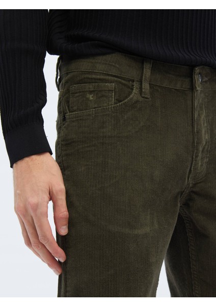 Haki Dokuma Slim Fit Kadife Casual Pamuk Karışımlı Pantolon indirimleri