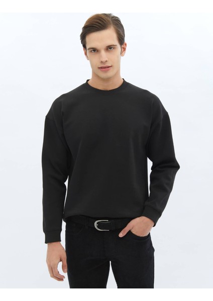 Siyah Bisiklet Yaka Baskılı Çift Taraflı Sweatshırt fiyatları