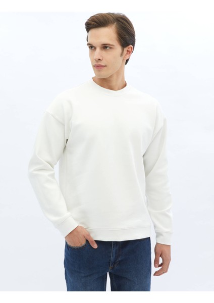 Ekru Bisiklet Yaka Baskılı Sweatshırt