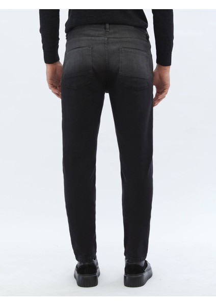 Siyah Slim Fit Çevre Dostu Denim Pamuk Karışımlı Pantolon fırsatları