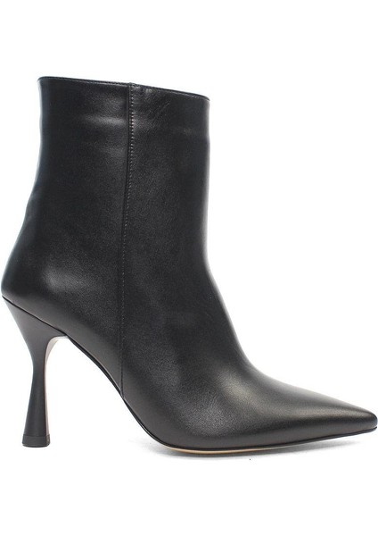 Kadın Siyah Fermuarlı İnce Topuklu Deri Bot