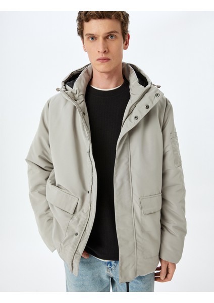 Fermuarlı Slim Fit Kapşonlu Mont