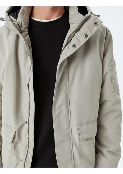 Fermuarlı Slim Fit Kapşonlu Mont indirimleri