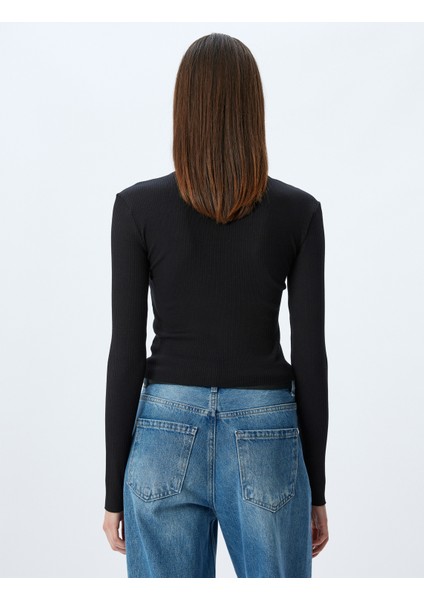 Uzun Kollu Pencere Detaylı Fiyonk Aksesuarlı Slim Fit Fitilli Tişört fırsatları