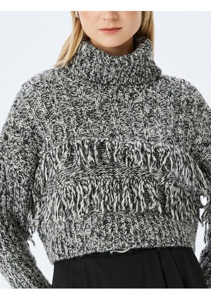 Triko Püskül Detaylı Uzun Kollu Kırçıllı Balıkçı Yaka Kazak indirimleri