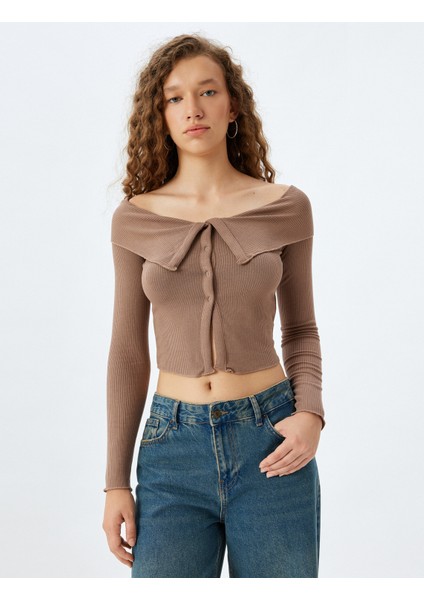 Uzun Kollu Tişört Katlı Yaka Düğmeli Slim Fit modelleri