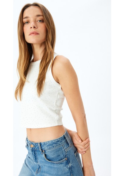 Taş Detaylı Halter Yaka Kolsuz Scuba Kumaş Crop Bluz