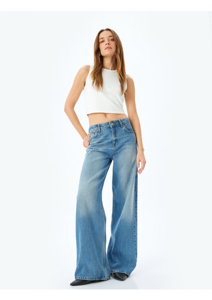 Taş Detaylı Halter Yaka Kolsuz Scuba Kumaş Crop Bluz fiyatları