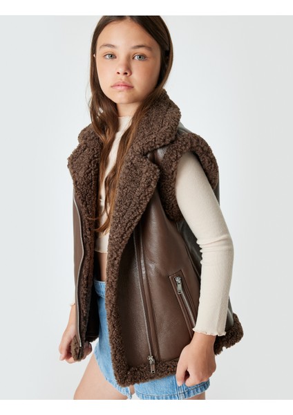 Deri Görünümlü Yelek Peluş Detaylı Fermuarlı Cepli fiyatları