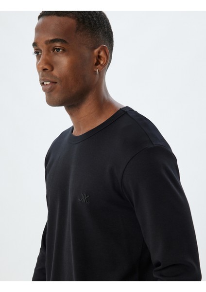 Uzun Kollu Tişört Harf Işlemeli Bisiklet Yaka Pamuklu