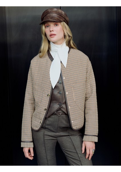 Mevsimlik Ceket Yuvarlak Yaka Çıt Çıt Düğmeli Cepli