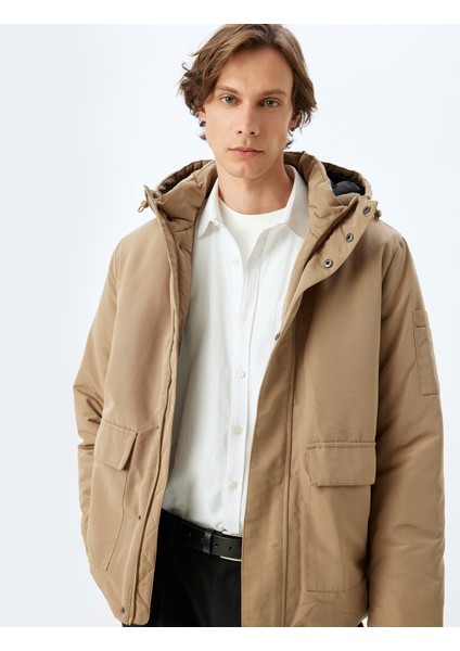 Fermuarlı Slim Fit Kapşonlu Mont