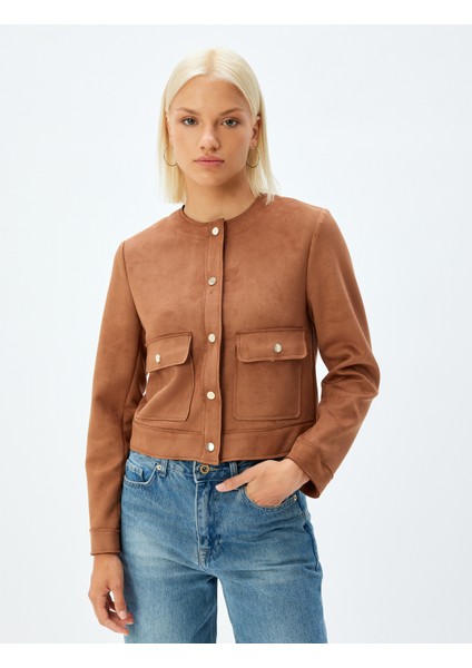 Suni Süet Ceket Yuvarlak Yaka Kapaklı Cep Detaylı Çıt Çıt Düğmeli modelleri