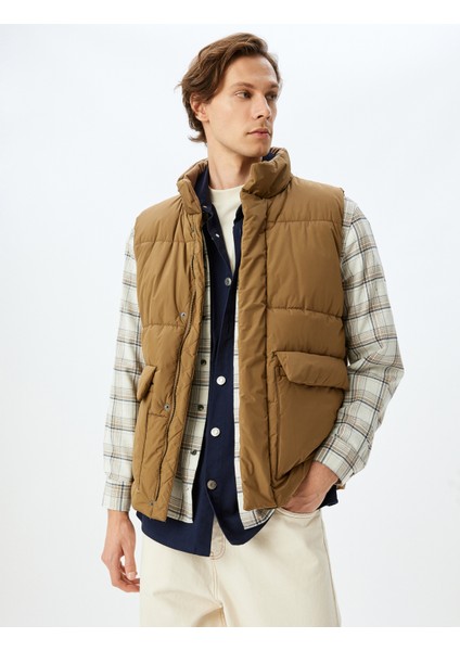 Kapaklı Cep Detaylı Dik Yaka Slim Fit Şişme Yelek modelleri