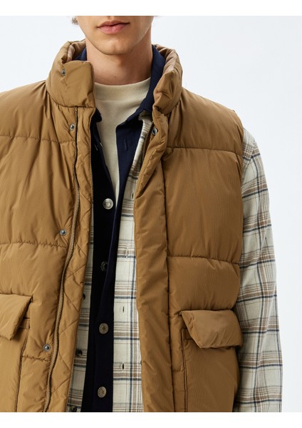 Kapaklı Cep Detaylı Dik Yaka Slim Fit Şişme Yelek indirimleri