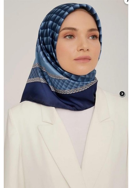 Nostalji Serisi Sura Ipek Eşarp 8834-51NS