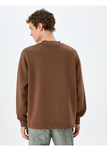 Bisiklet Yaka Oversize Pamuk Karışımlı Slogan Baskılı Sweatshirt fırsatları