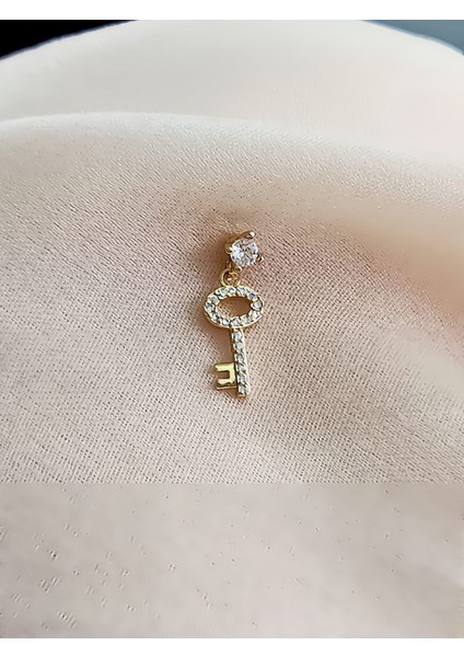 Kilit Anahtar Model Kıkırdak Piercing Tragus Helix Altın Gold Renk Küpe