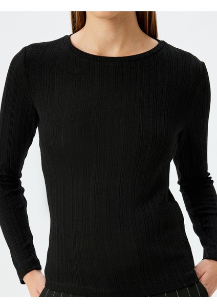 x Zeynep Bastık - Uzun Kollu Bisiklet Yaka Dokulu Bluz indirimleri