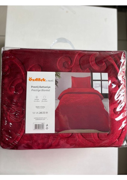 Kırmızı Tek Kişilik Şık Polyester Battaniye, Sıcak ve Rahat Uyku İçin Mükemmel Seçim