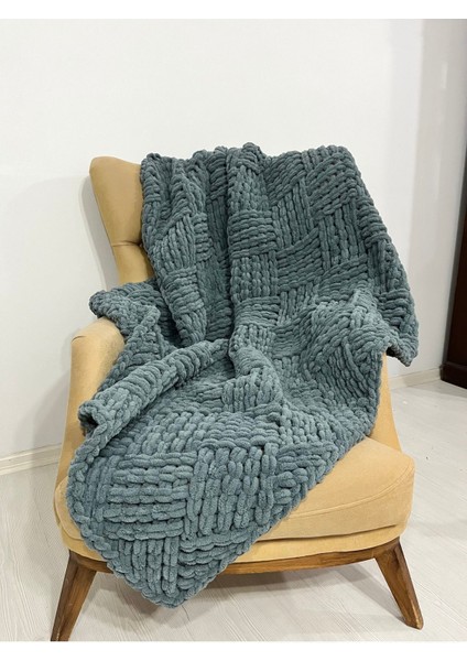 Yumuşak ve şık füme puffy TV battaniyesi, konfor ve tarzı bir arada sunar. fiyatları