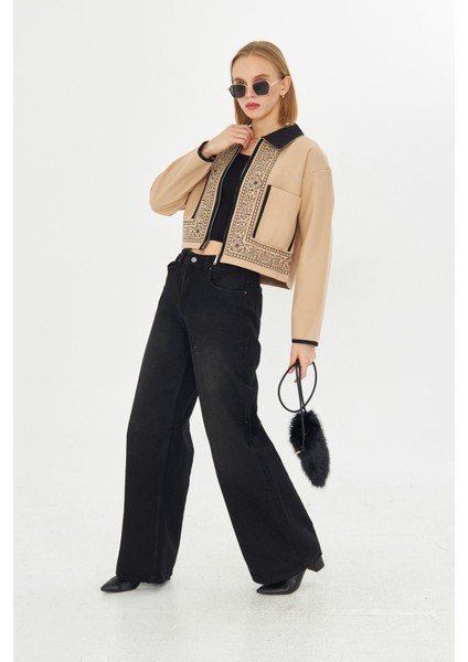 Önü Nakışlı Kısa Kaşe Gömlek fırsatları