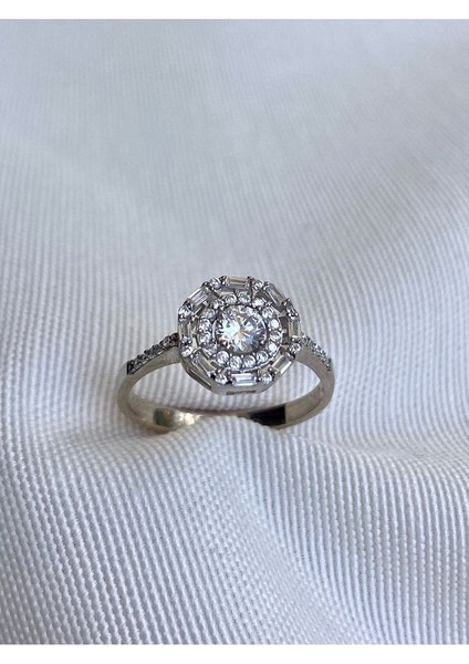 14 K White Gold Kaplama 925 Ayar Gümüş Baget Yuvarlak Zarif Yüzük fiyatları