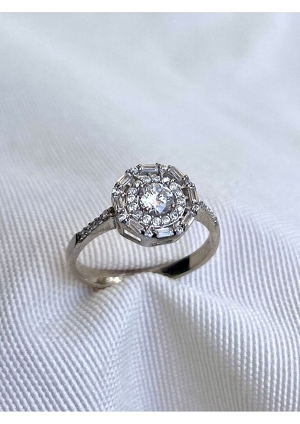 14 K White Gold Kaplama 925 Ayar Gümüş Baget Yuvarlak Zarif Yüzük fırsatları