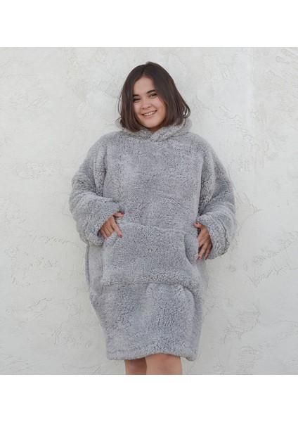 Gri Welsoft peluş polar giyilebilir battaniye ve pijama, sıcak ve konforlu kullanım sağlar