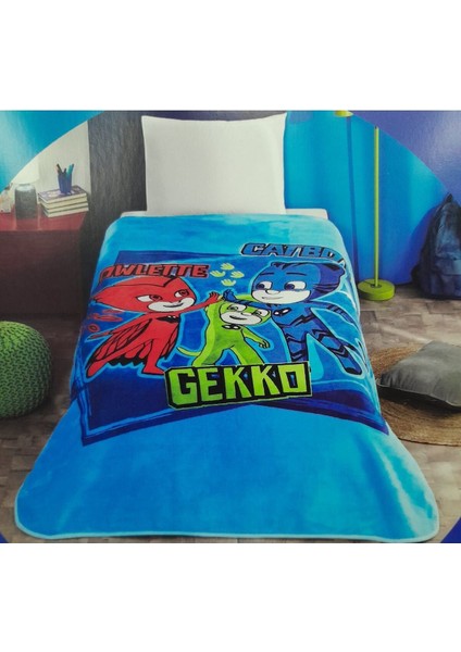 Mavi renkli, 2 kişilik, sevilen karakter temalı yumuşak battaniye