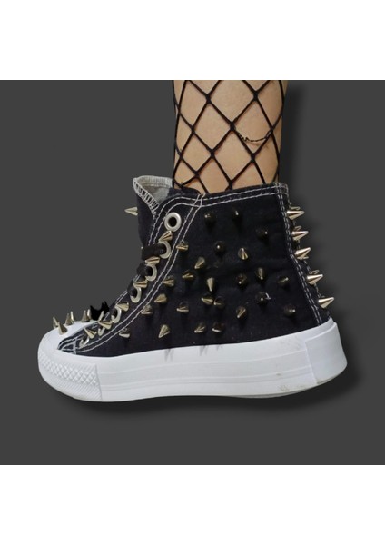 Zımbalı Metalik Görünümlü Gotik Siyah Keten Spor Ayakkabı Sneaker