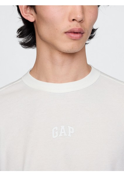 Erkek Kırık Beyaz Gap Logo Waffle Örgü T-Shirt modelleri