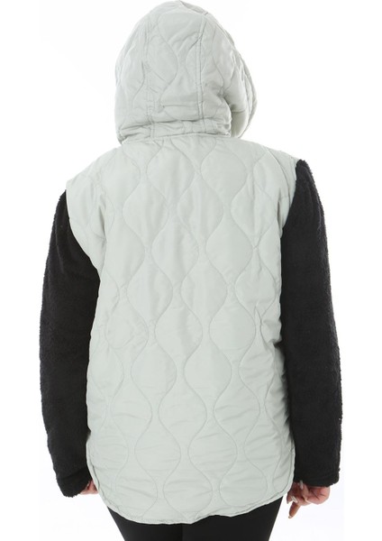 Kadın Büyük Beden Gri Fermuar ve Kapşonlu Kolları Peluş Mont 65N38494 indirimleri