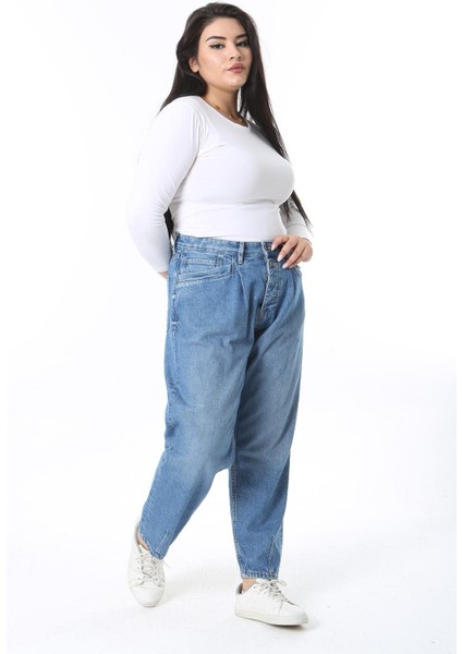 Kadın Büyük Beden Mavi Ön Cep Detaylı Kot Pantolon 65N38440