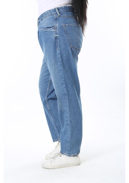 Kadın Büyük Beden Mavi Ön Cep Detaylı Kot Pantolon 65N38440 modelleri