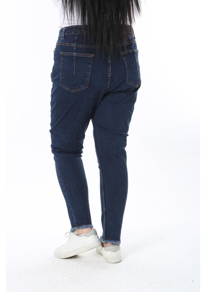 Kadın Büyük Beden Lacivert Yüksek Bel Dar Paçalı Likralı Kot Pantolon 65N38414 fırsatları