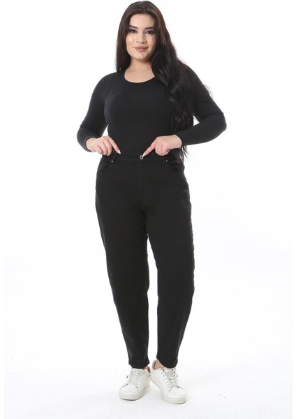 Kadın Büyük Beden Siyah Yüksek Bel Mom Kot Pantolon 65N38499