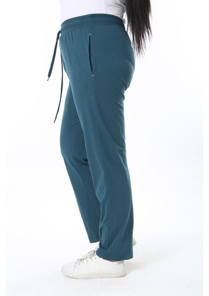 Kadın Büyük Beden Yeşil Pamuklu Kumaş Beli Kuşgözü Bağcık Detaylı Eşofman Alt 65N38470