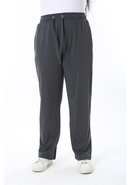 Kadın Büyük Beden Füme Pamuklu Kumaş Beli Kuşgözü Bağcık Detaylı Eşofman Alt 65N38470